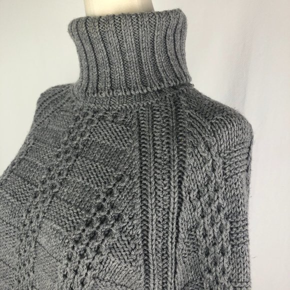 Barney's Merino Wool Chunky Turtleneck Sweater - Picture 3 of 10